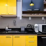Omar do Rio - SL 814 Moderno Quarto e Sala, Internet 35mbps e Smart TV, a 5 minutos das praias de Ipanema, Arpoador e Copacabana a 100 metros do Metrô